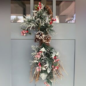 Source Unknown Holiday Wreath with Red Berries and Pinecones